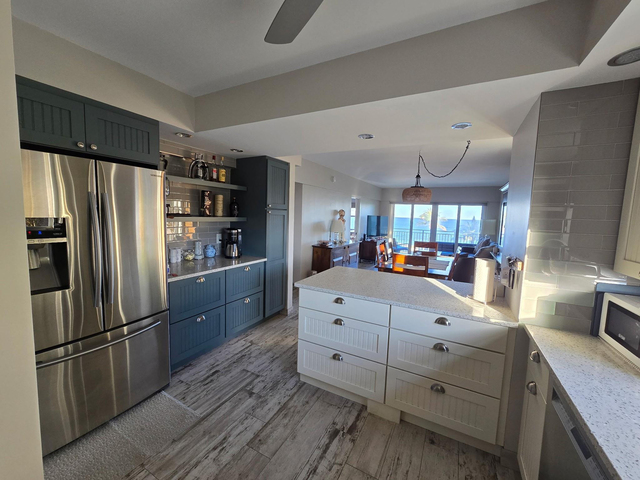 1035 Hillsboro Mile - Photo 1