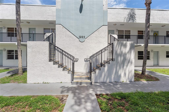 1925 Madison Street - Photo 1