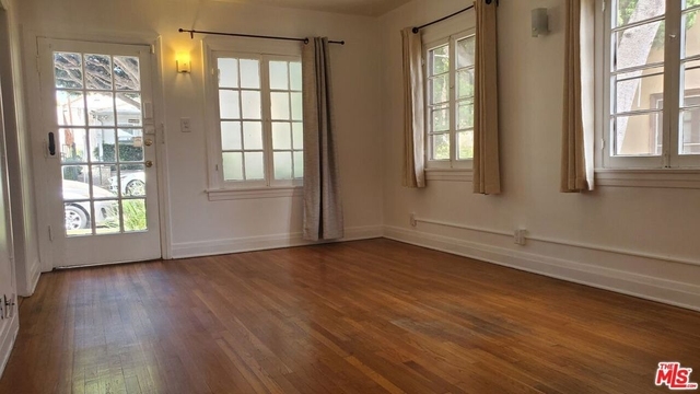 1118 20th Street - Photo 1