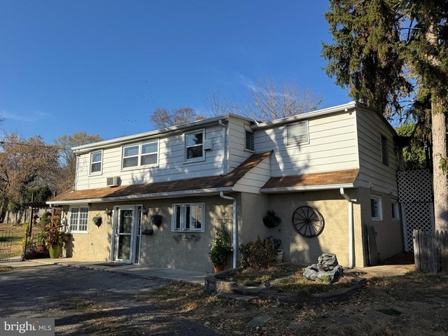 713 Bethlehem Pike - Photo 1