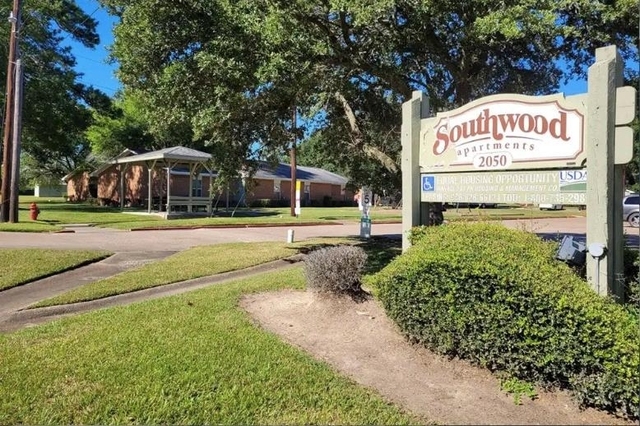 2050 S Byrd Avenue - Photo 1