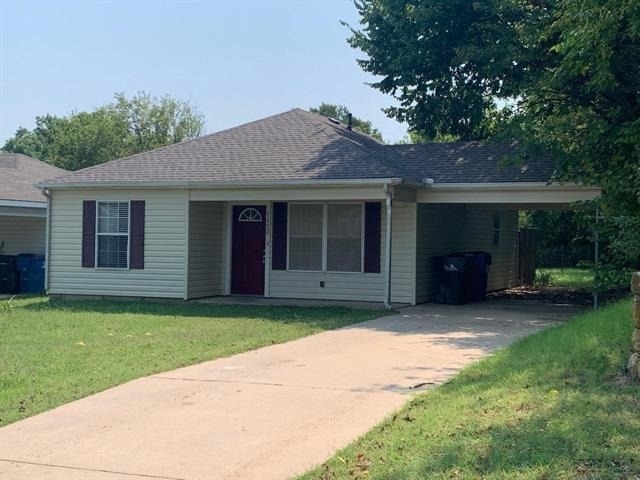 1602 W Elm Street - Photo 1