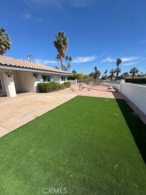 1990 E Calle Felicia - Photo 1
