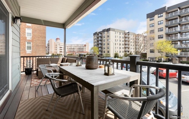 847b E Broadway - Photo 1