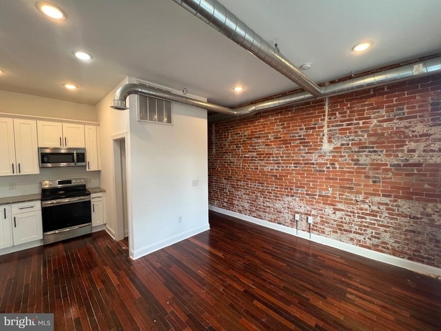 3228 W Diamond Street - Photo 1