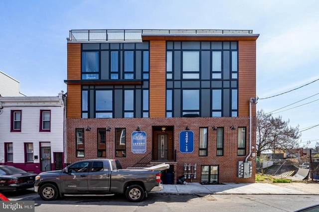 2409 N Hancock Street - Photo 1