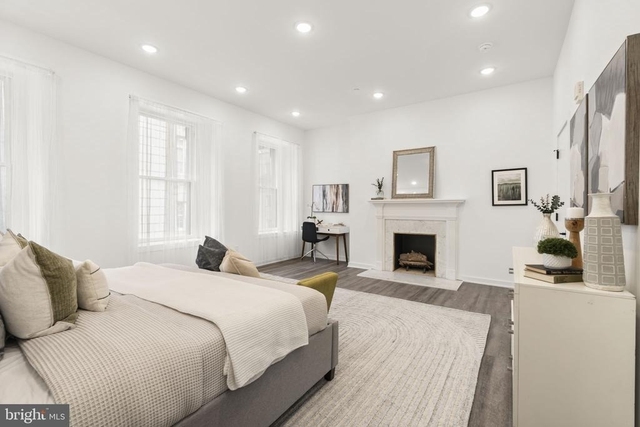 1602 Locust Street - Photo 1