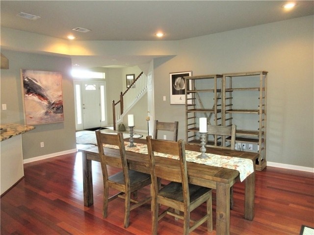 1702 Newning Ave - Photo 1