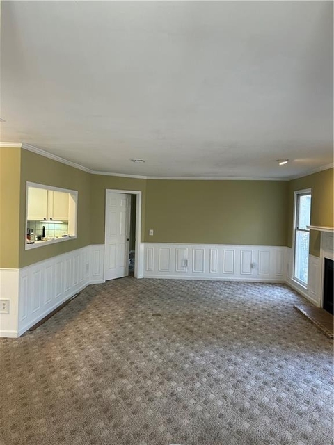 102 Bainbridge Drive - Photo 1
