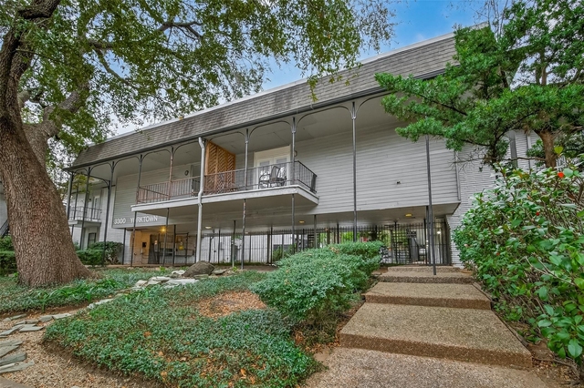 3300 Yorktown Street - Photo 1