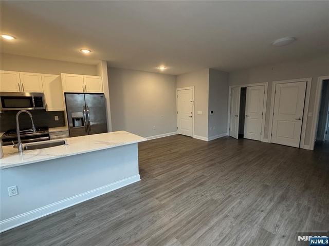 40 Park - Photo 1