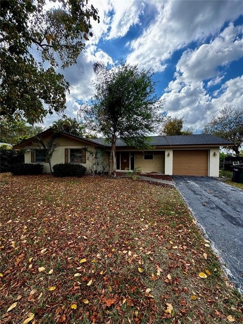 6346 Saint Andrews Circle S - Photo 1