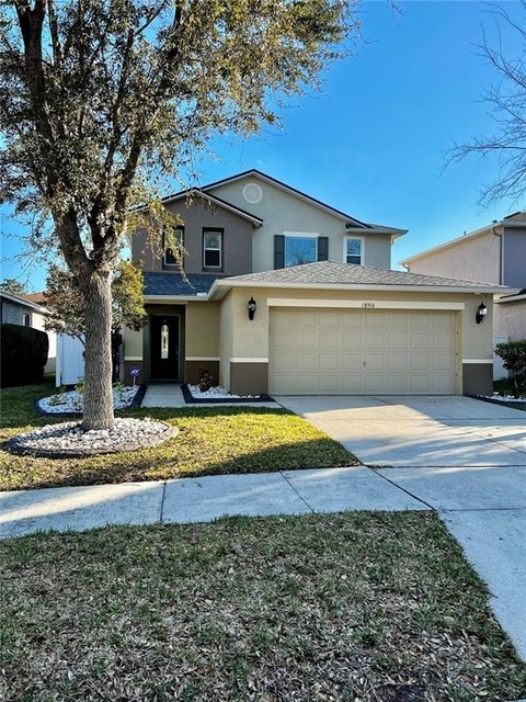 18916 Randall Place - Photo 1