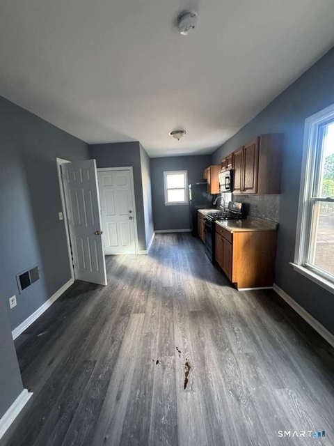 1357 Fairfield Avenue - Photo 1