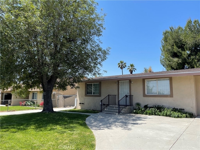 7760 Aspen Avenue - Photo 1