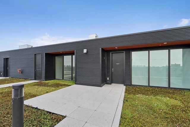 3922 Park Blvd - Photo 1