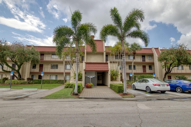 4489 Luxemburg Court - Photo 1