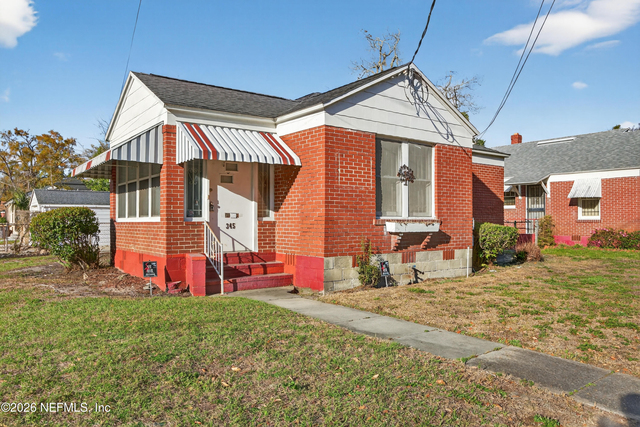 345 E 44th Street - Photo 1