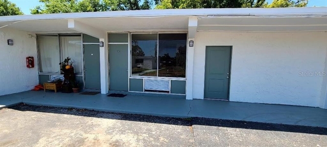 421 E Kennedy Boulevard - Photo 1