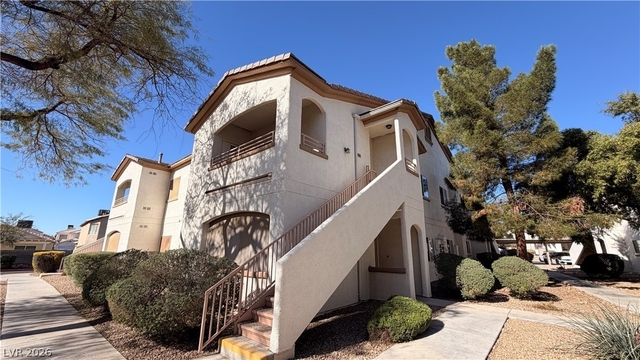 5655 E Sahara Avenue - Photo 1