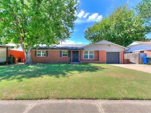 212 S Mercedes Drive - Photo 1