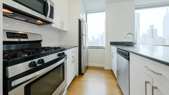 300 East 39th Street - Photo 1
