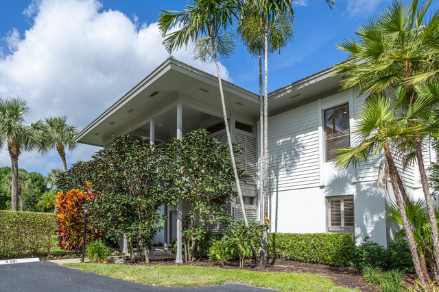 11842 Pebblewood Drive - Photo 1