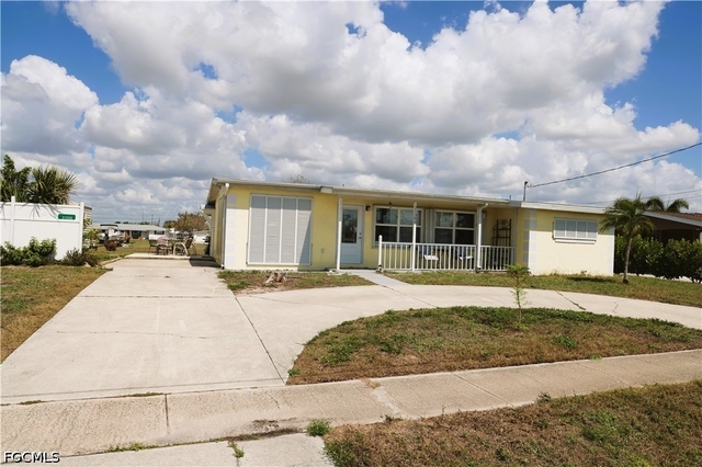 21380 Edgewater Drive - Photo 1