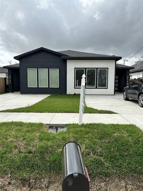 8218 Locksley Road - Photo 1