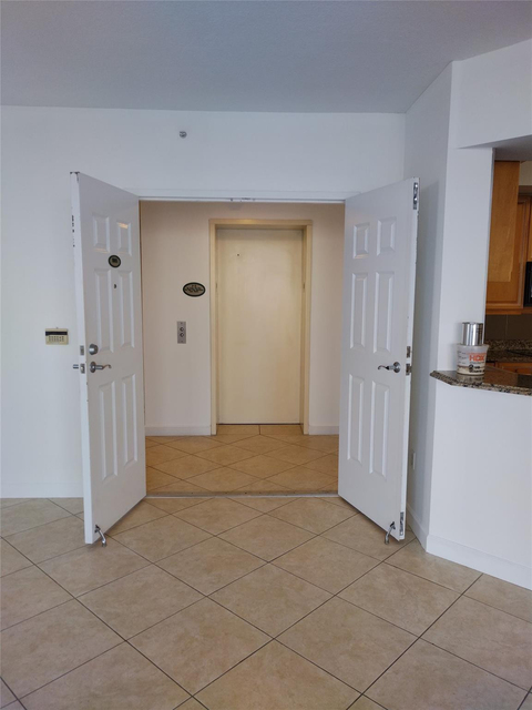 100 S Birch Road - Photo 1