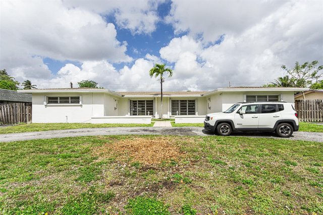 6821-6825 Nw 11th Place - Photo 1