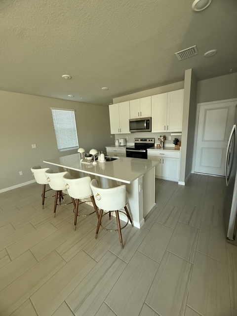 389 Salisbury Circle - Photo 1