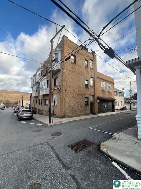 201 E Kline Avenue - Photo 1