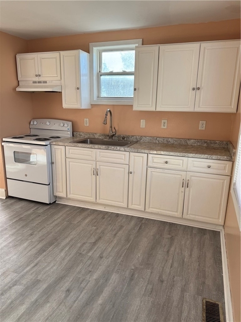 106 W 2nd Street - Photo 1