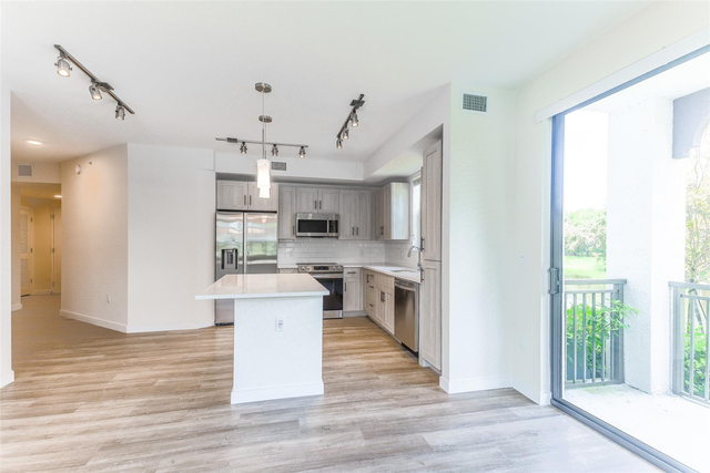 8894 Nw 44th Street - Photo 1