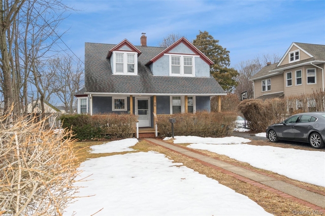 36 Tyler Avenue - Photo 1
