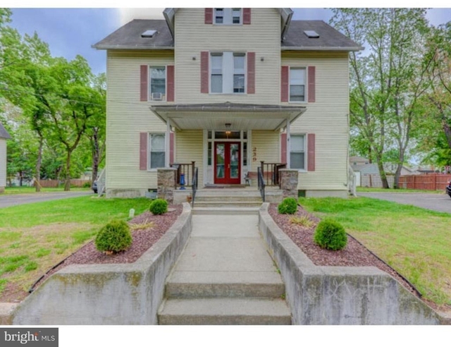 239 Vine Street - Photo 1