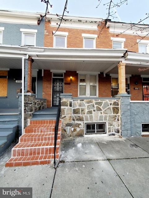 2729 Ashland Avenue - Photo 1
