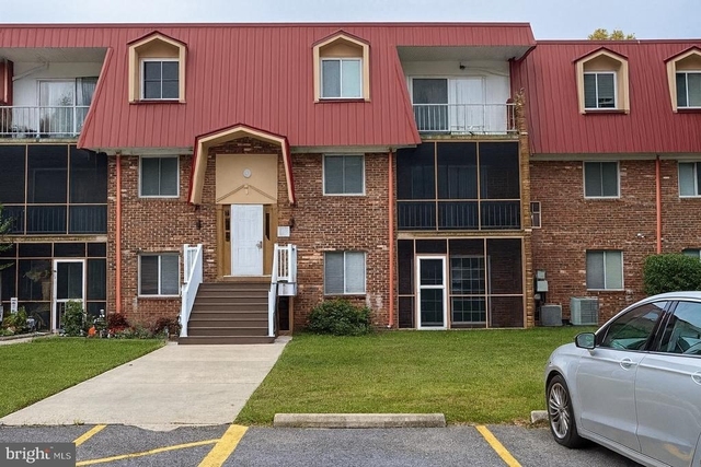 44 Courtside Drive - Photo 1