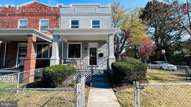 1440 18th Place Se - Photo 1