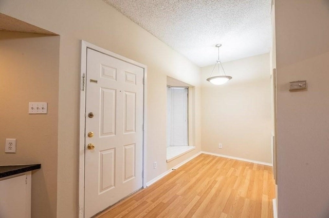 2818 Nueces St - Photo 1