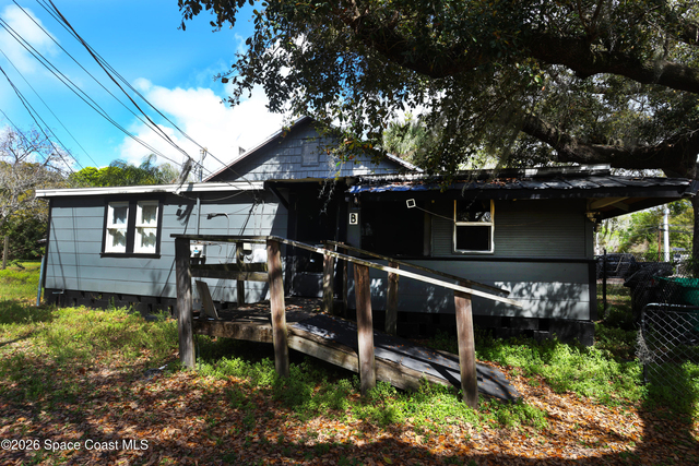 317 Pineda Street - Photo 1