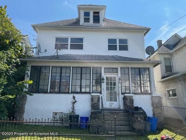 611 S Webster - Photo 1