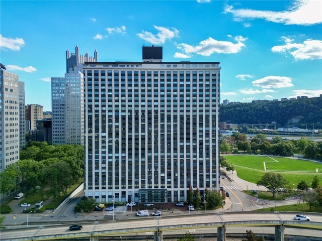 320 Fort Duquesne Blvd - Photo 1