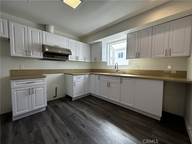 4410 Bowman Blvd - Photo 1