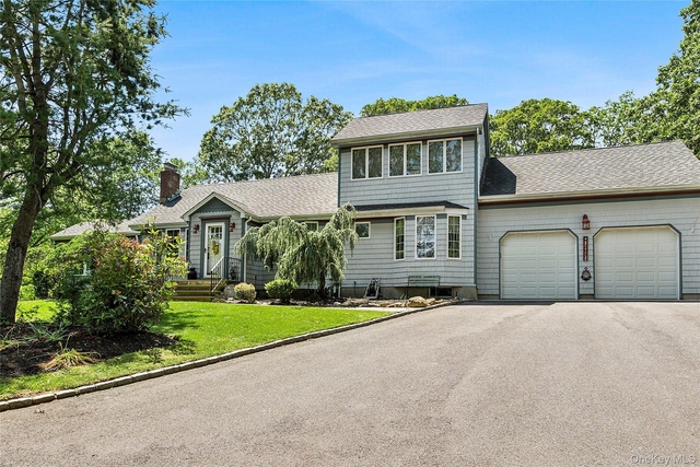 205 Pine Avenue - Photo 1