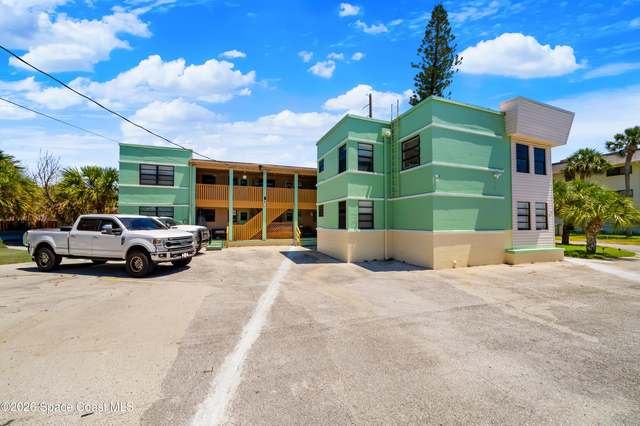 1630 S Atlantic Avenue - Photo 1