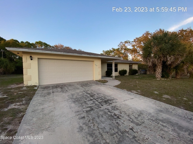 304 Darrow Avenue - Photo 1