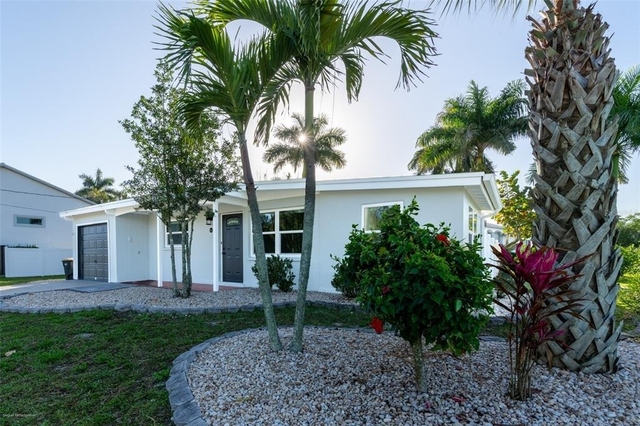 927 W Olympia Avenue - Photo 1