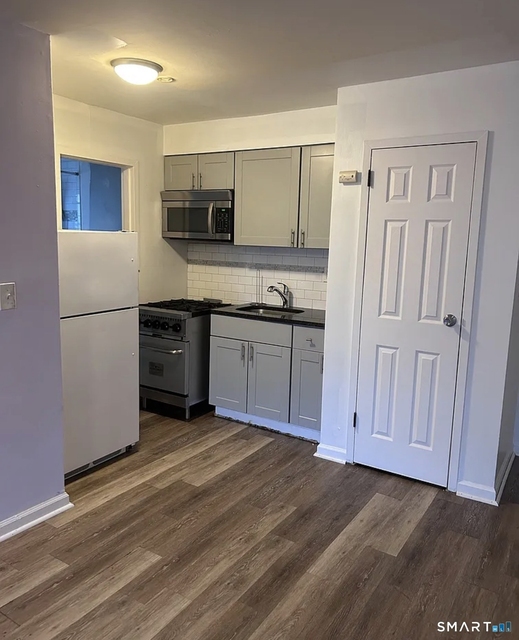 80 Taft Avenue - Photo 1